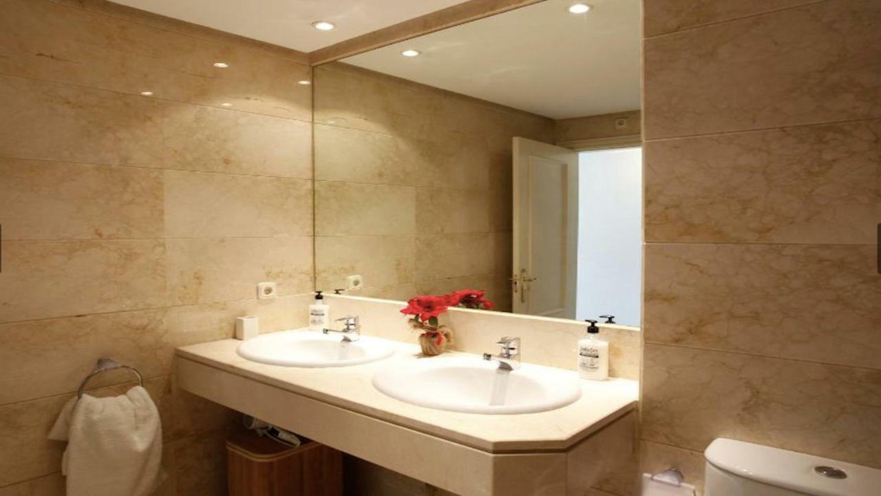 Center Puerto Banus -3 Bedrooms 马尔韦利亚 外观 照片