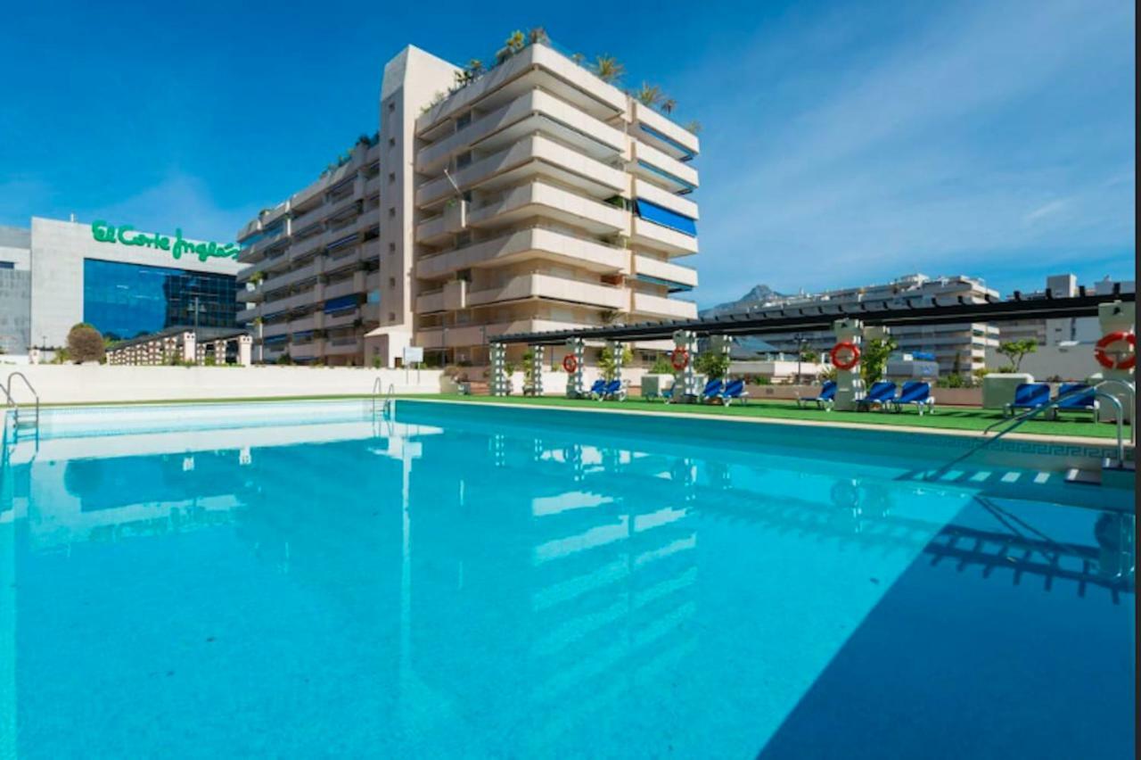 Center Puerto Banus -3 Bedrooms 马尔韦利亚 外观 照片